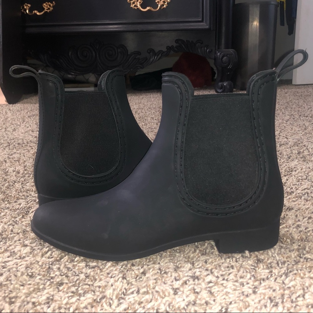 Black Ankle Rainboots ☔️